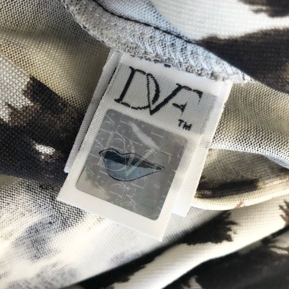 Diane von Furtstenberg silk wrap dress animal snow leopard print sz 4 New Julian - Picture 16 of 16